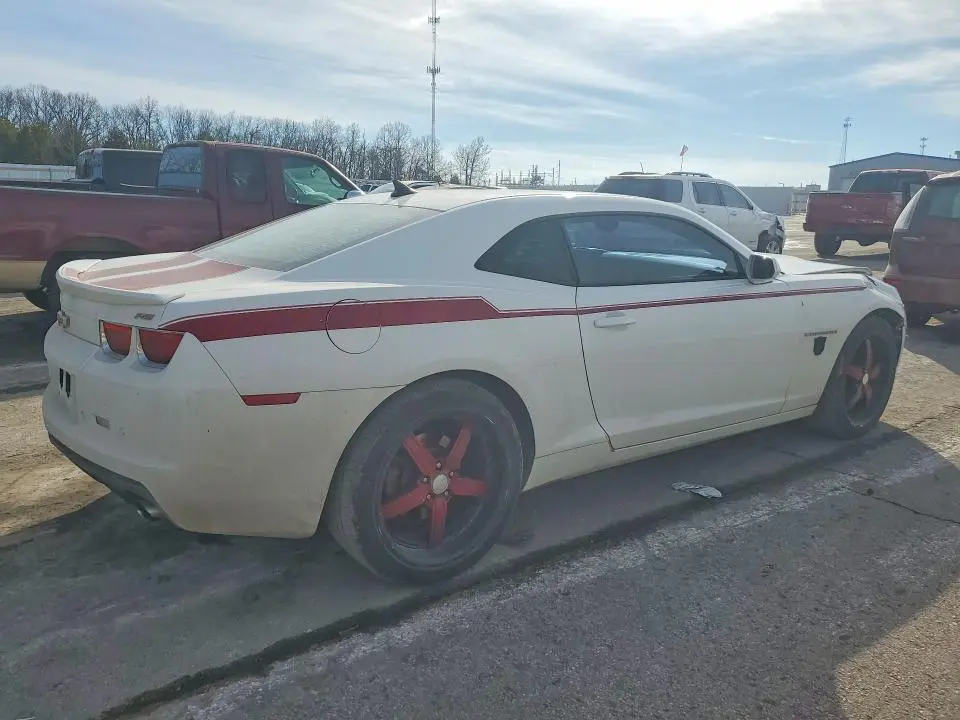 2011 CHEVROLET CAMARO LT  