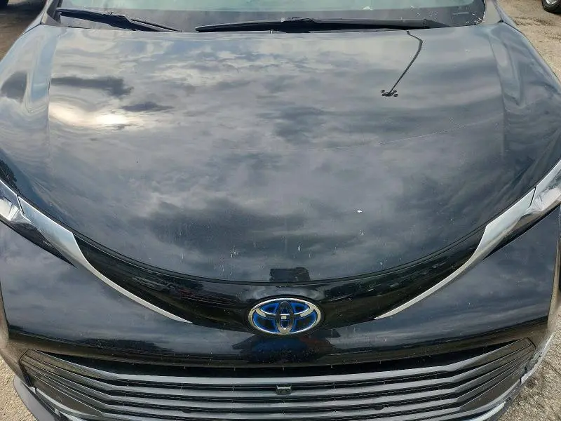 2022 TOYOTA SIENNA PLATINUM 7-PASSENGER  