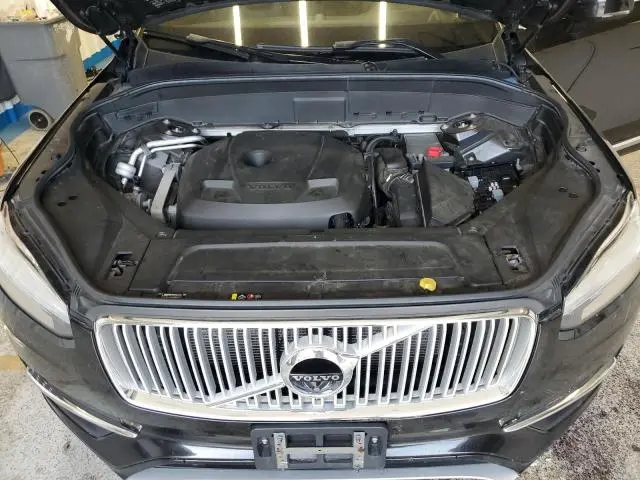 2016 VOLVO XC90 T6  