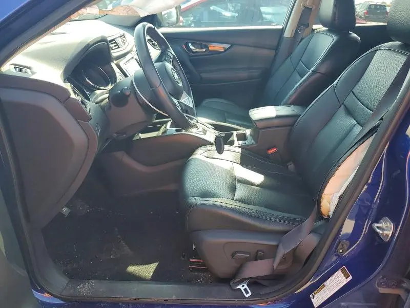 2017 NISSAN ROGUE SL  