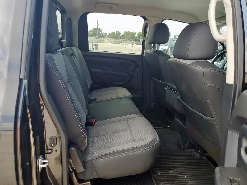 2021 NISSAN TITAN S  