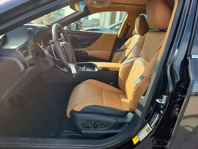 2025 LEXUS ES 350 ULTRA LUXURY  