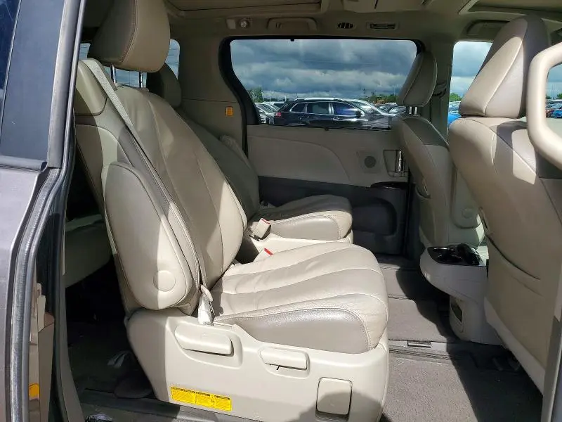 2012 TOYOTA SIENNA LIMITED 7-PASSENGER  