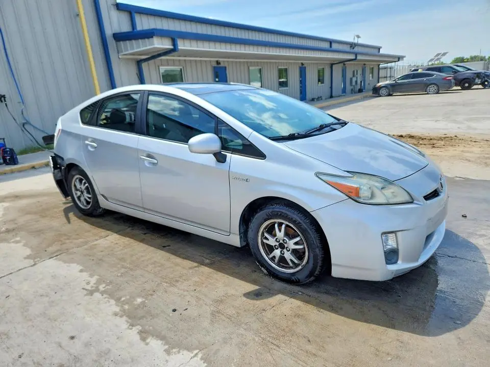 2010 TOYOTA PRIUS IV  
