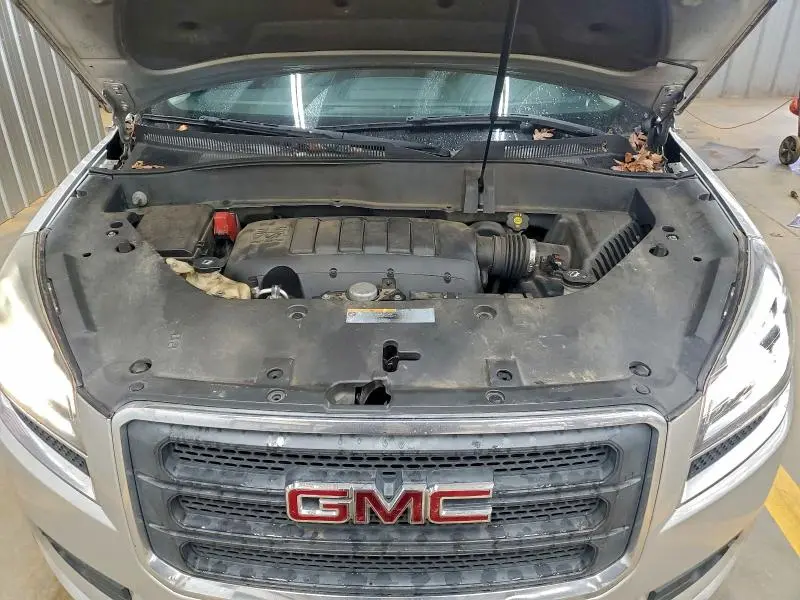 2013 GMC ACADIA SLE  