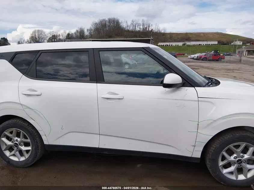 2022 KIA SOUL LX