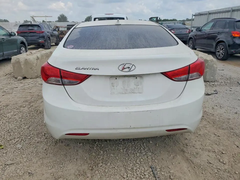 2013 HYUNDAI ELANTRA GLS  