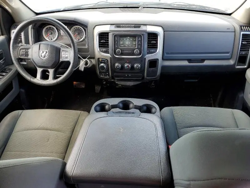 2015 RAM 1500 SLT  