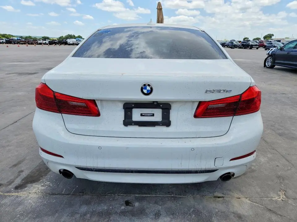 2018 BMW 530E   