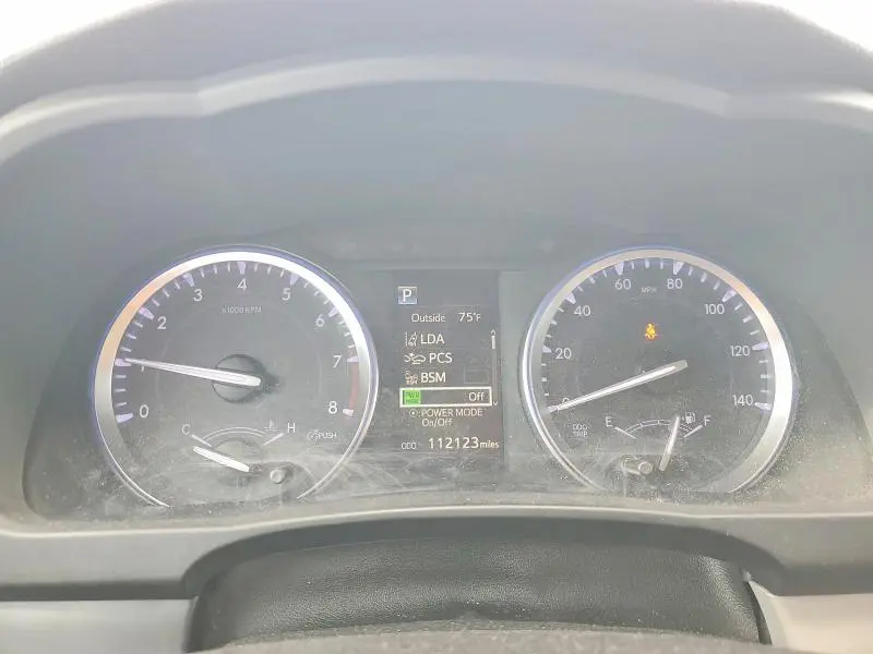 2019 TOYOTA HIGHLANDER SE  