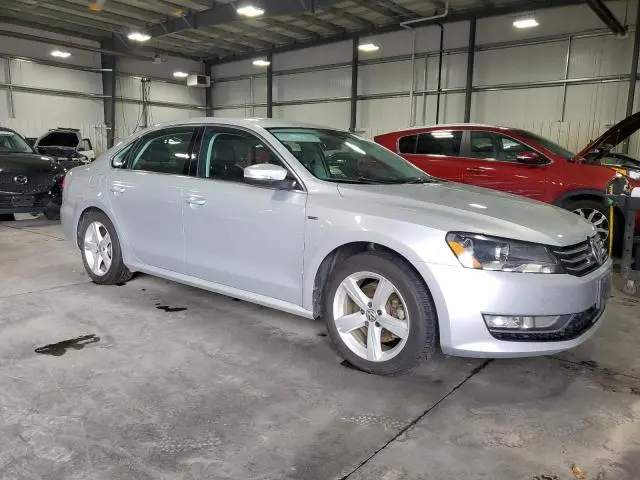 2015 VOLKSWAGEN PASSAT S  
