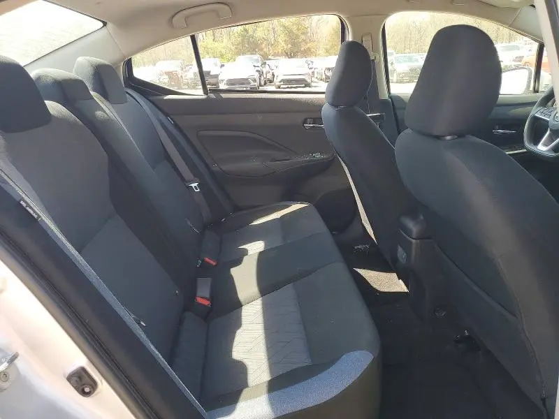 2025 NISSAN VERSA SV  