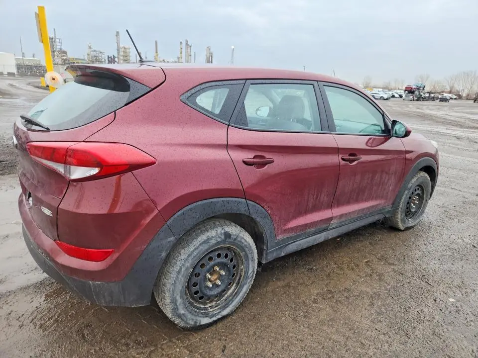 2016 HYUNDAI TUCSON SE  