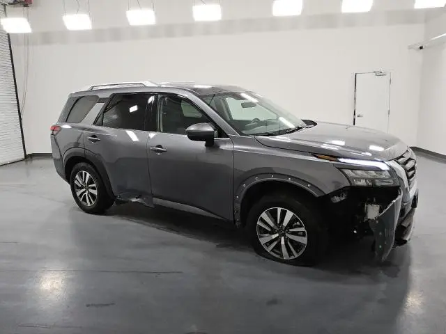 2025 NISSAN PATHFINDER SL  