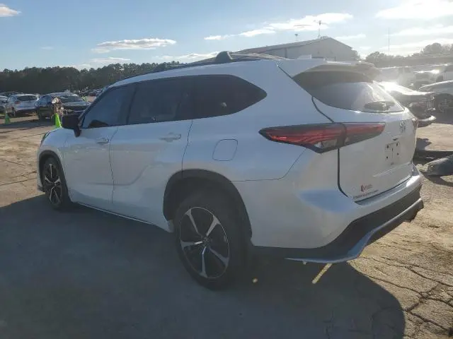 2021 TOYOTA HIGHLANDER XSE  