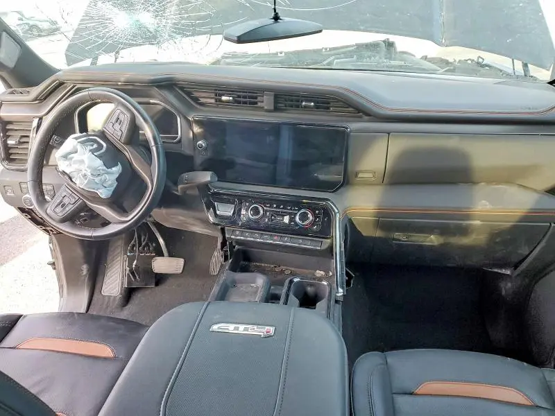 2025 GMC SIERRA K2500 AT4  