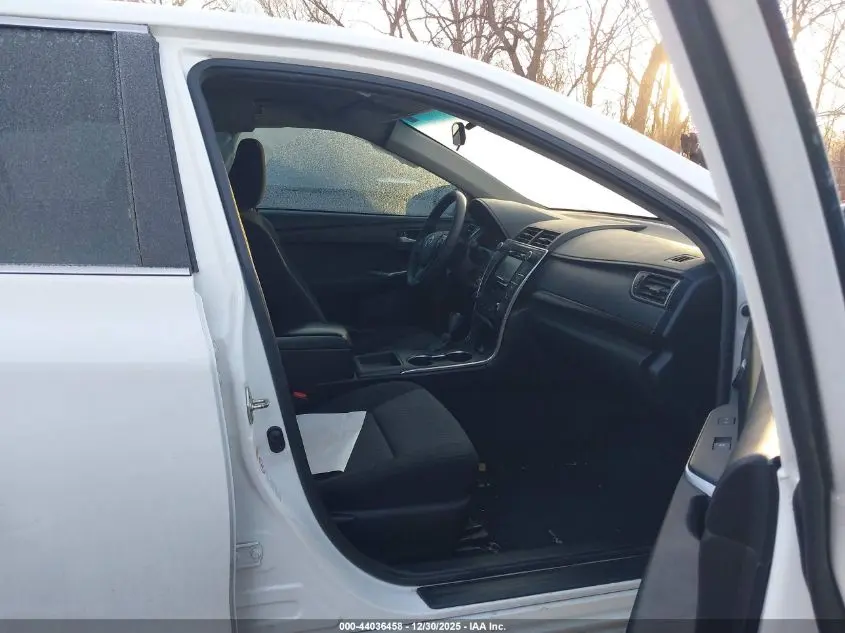 2015 TOYOTA CAMRY LE