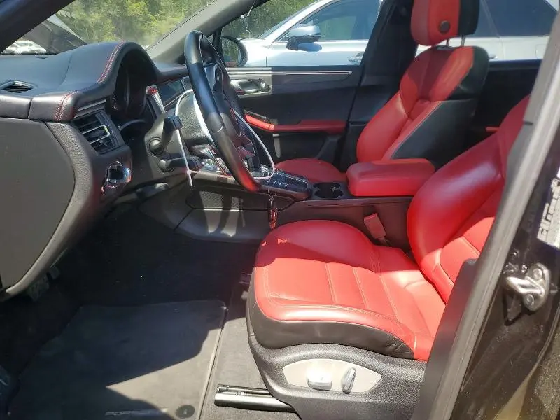 2021 PORSCHE MACAN GTS  