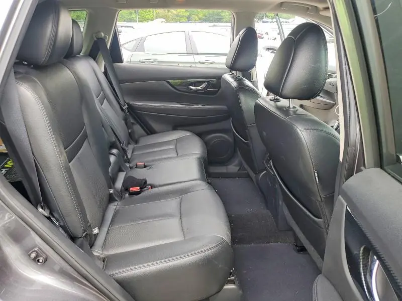 2017 NISSAN ROGUE SL  
