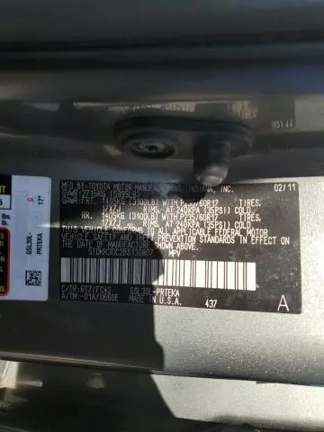 2011 TOYOTA SIENNA LE  