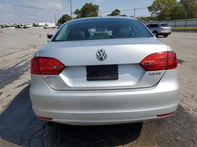 2011 VOLKSWAGEN JETTA SE  