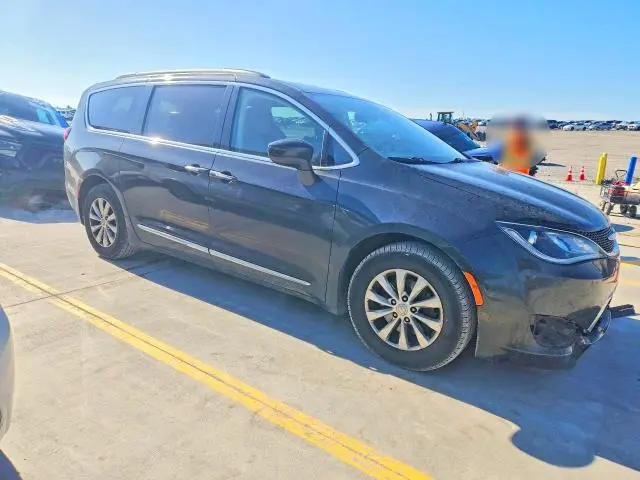 2017 CHRYSLER PACIFICA TOURING L  