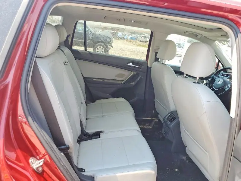 2018 VOLKSWAGEN TIGUAN SE  
