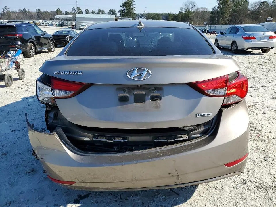 2014 HYUNDAI ELANTRA SE  