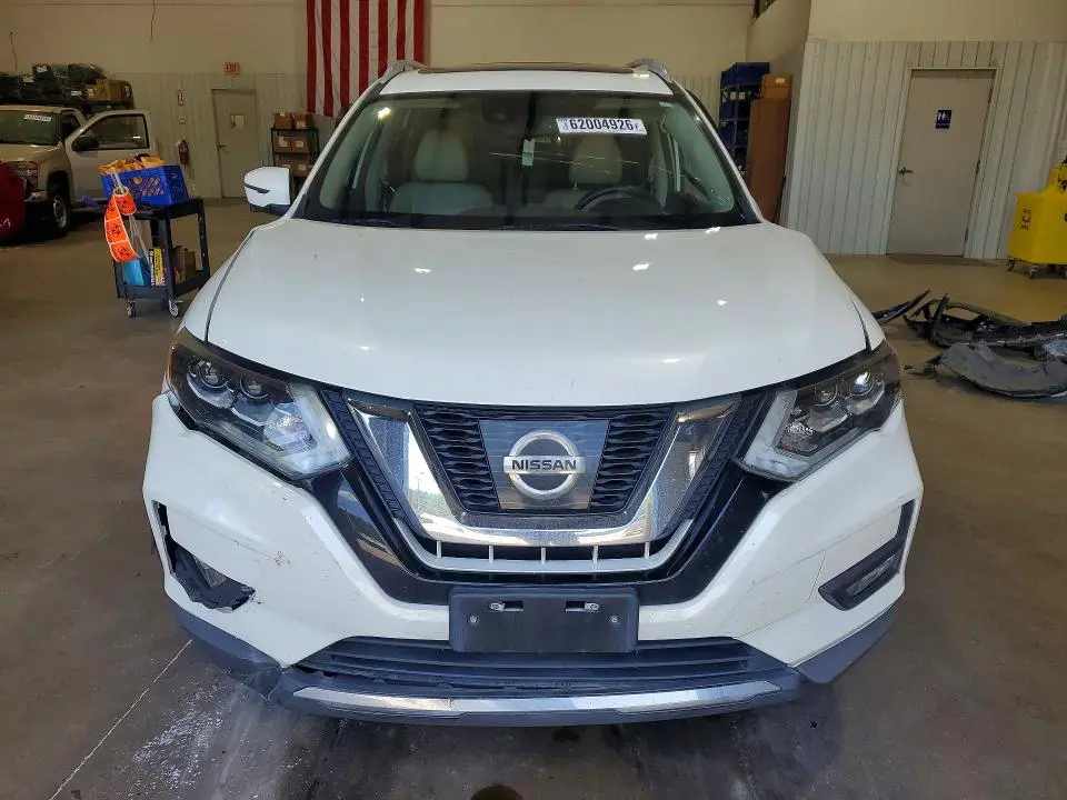 2017 NISSAN ROGUE SL  