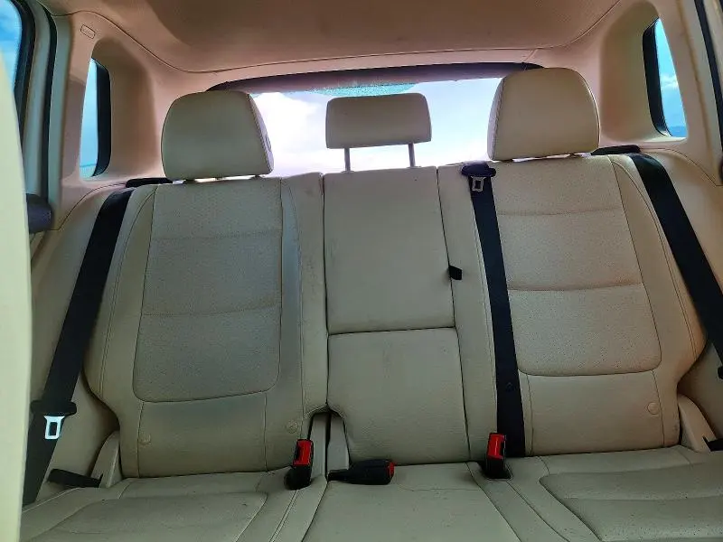 2013 VOLKSWAGEN TIGUAN S  