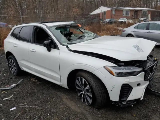 2023 VOLVO XC60 PLUS  