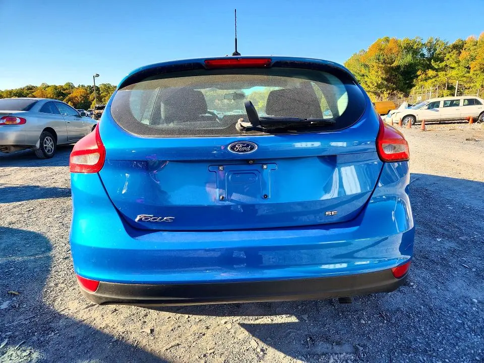 2015 FORD FOCUS SE  