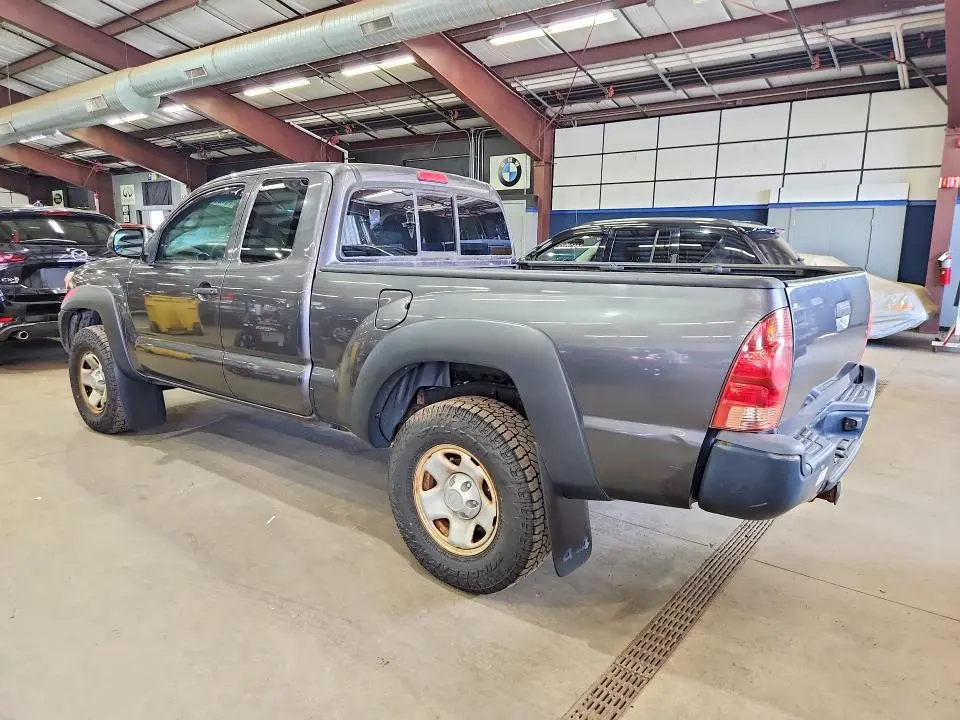 2015 TOYOTA TACOMA BASE  