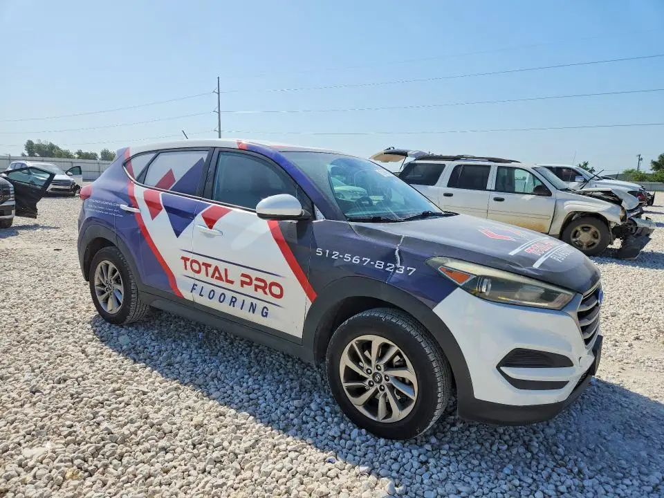 2018 HYUNDAI TUCSON SE  