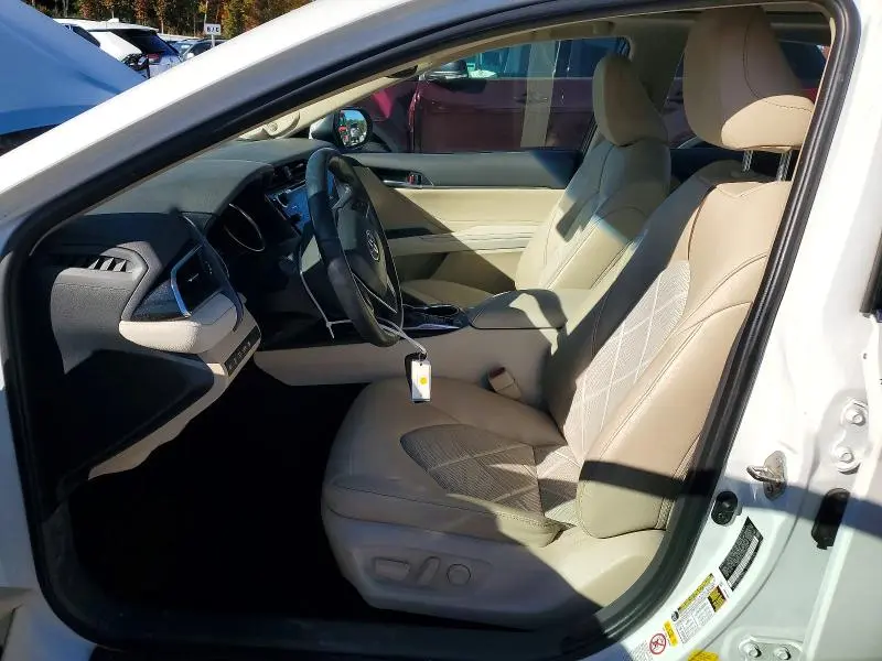 2018 TOYOTA CAMRY XLE V6  