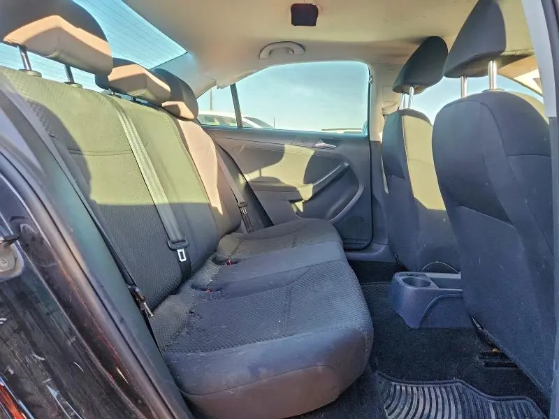 2011 VOLKSWAGEN JETTA BASE  