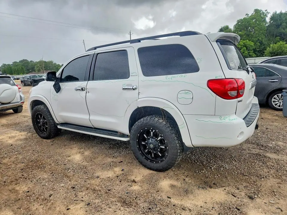 2015 TOYOTA SEQUOIA LIMITED  
