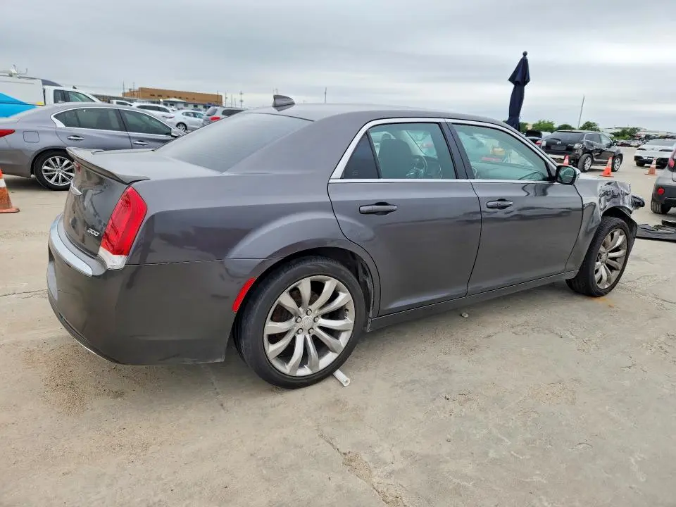 2019 CHRYSLER 300 TOURING  