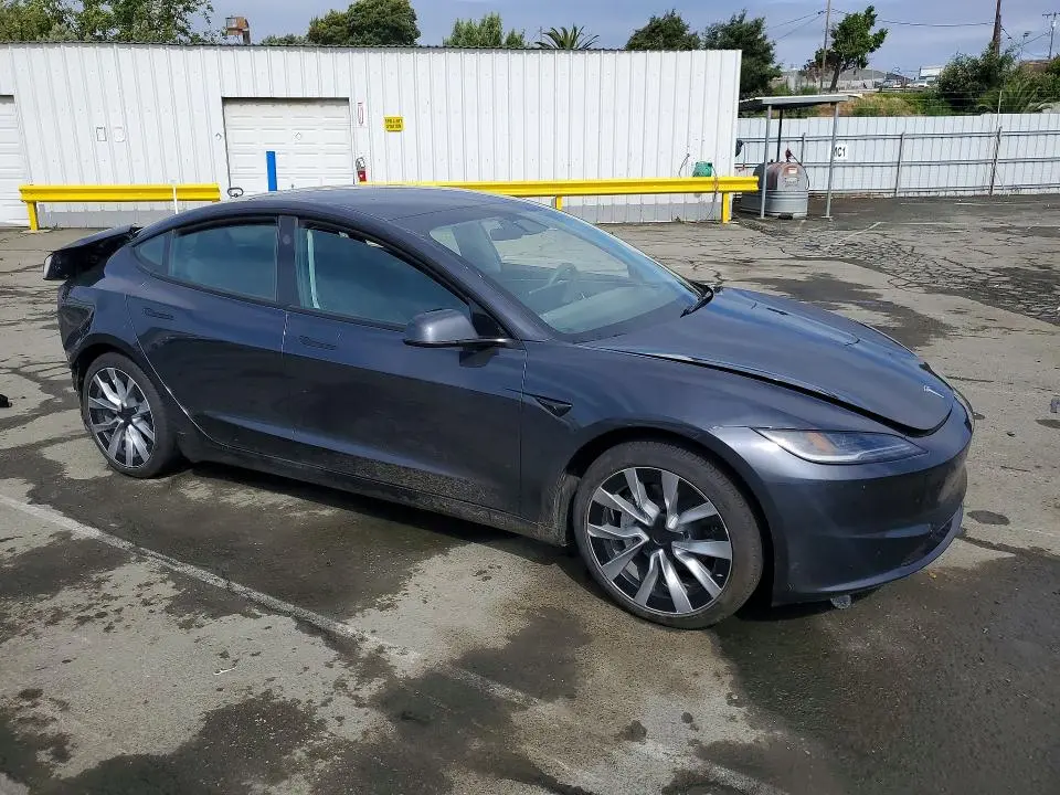 2024 TESLA MODEL 3   
