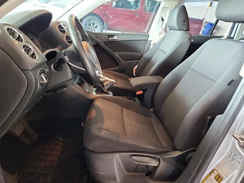2017 VOLKSWAGEN TIGUAN S  