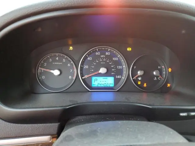 2010 HYUNDAI SANTA FE GLS  