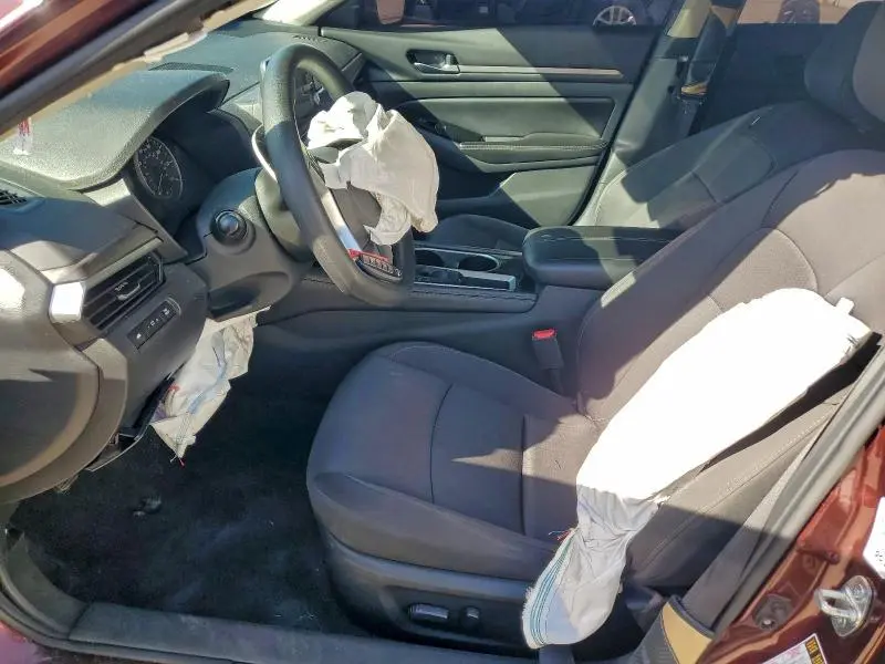 2023 NISSAN ALTIMA SV  