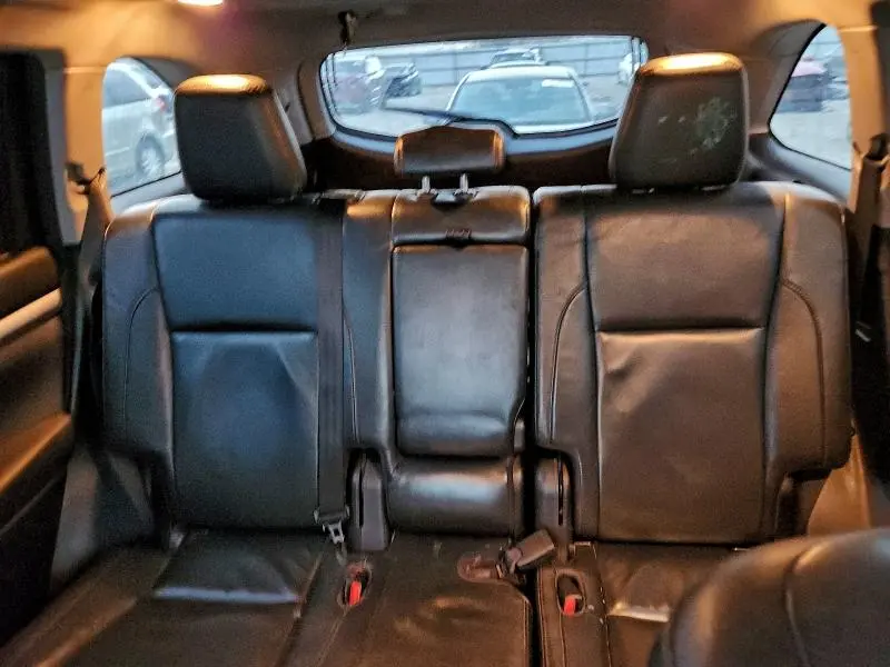 2017 TOYOTA HIGHLANDER SE  