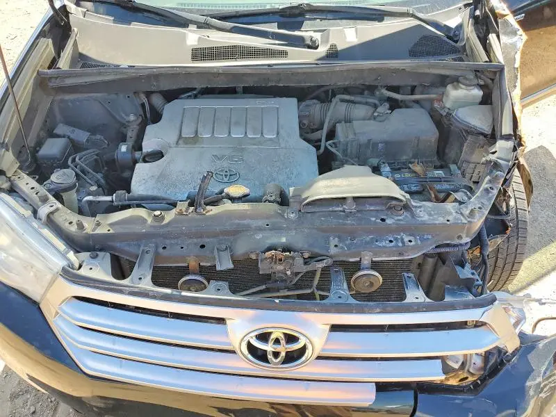 2011 TOYOTA HIGHLANDER LIMITED  
