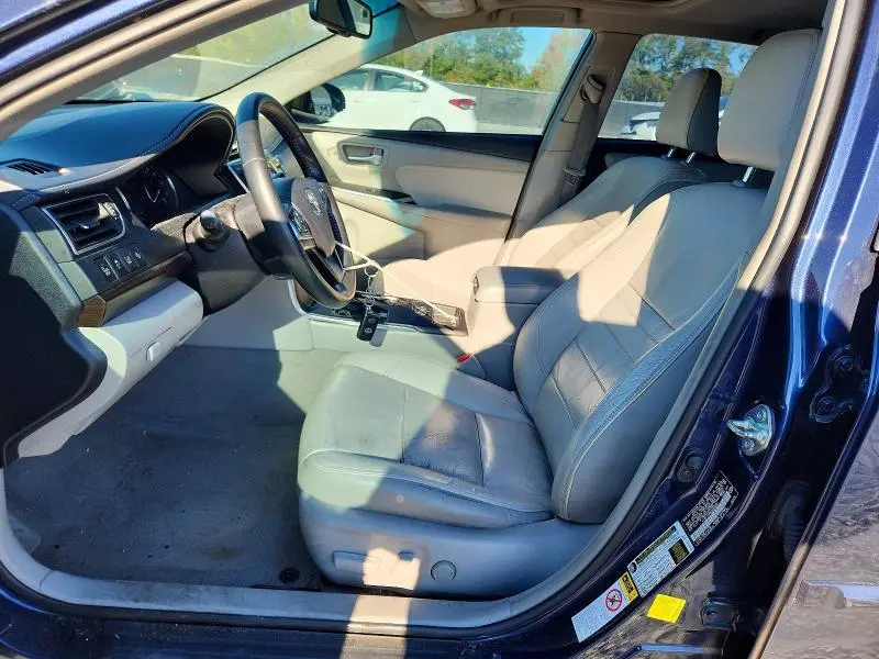 2016 TOYOTA CAMRY XLE  