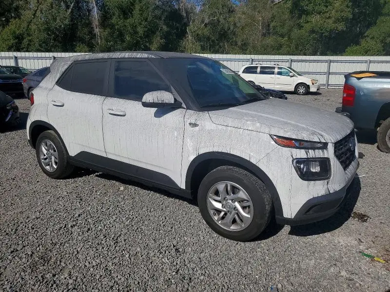 2024 HYUNDAI VENUE SE  