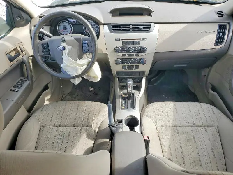 2010 FORD FOCUS SE  