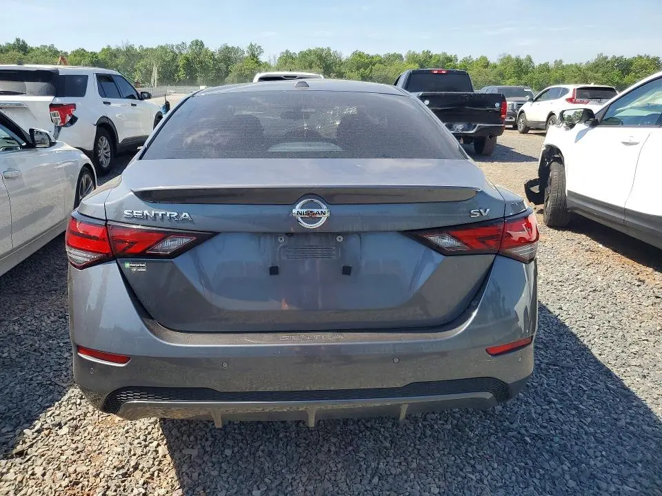 2022 NISSAN SENTRA SV  