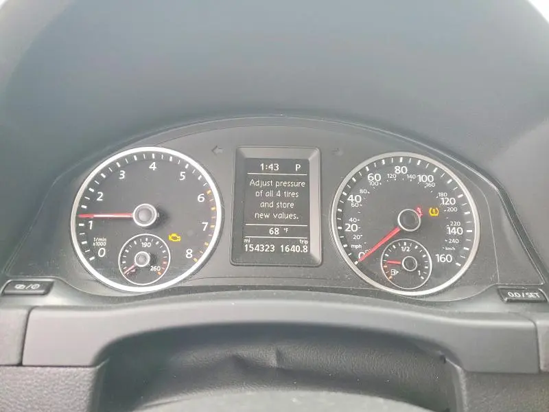 2014 VOLKSWAGEN TIGUAN S  