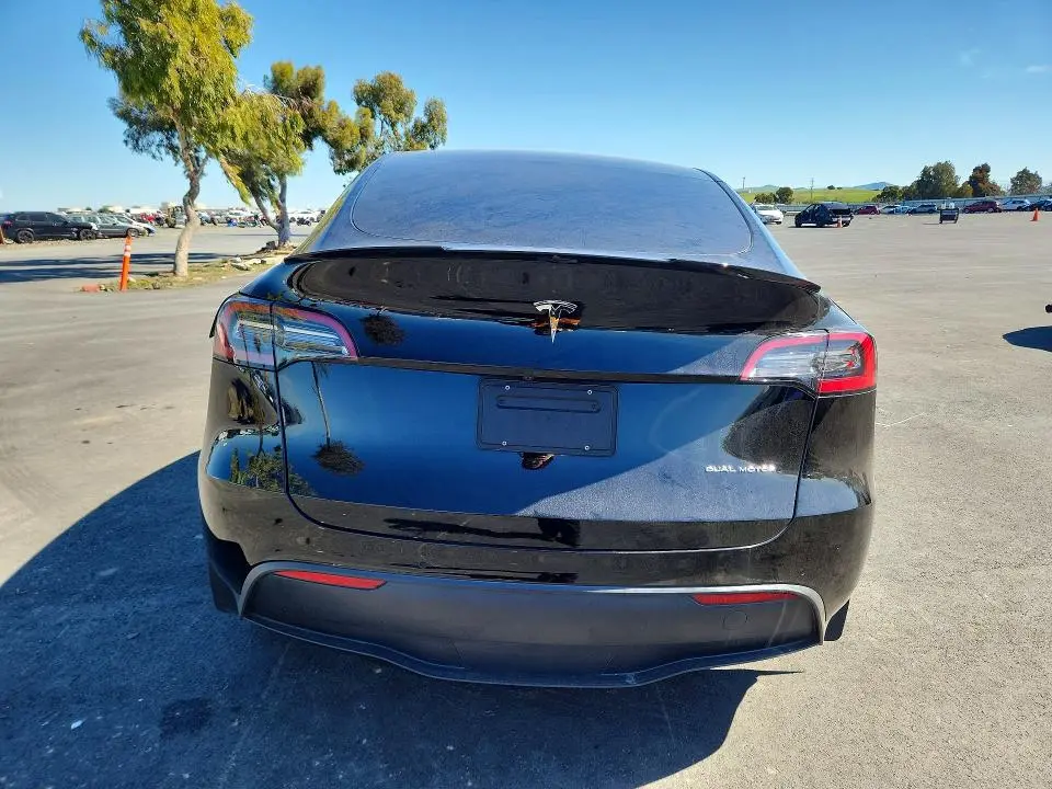 2022 TESLA Y   